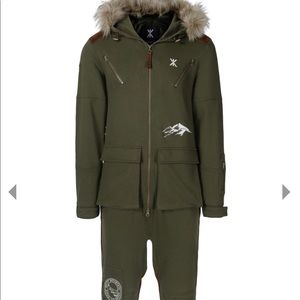 NWOT Onepiece Mountain Climber Jumpsuit